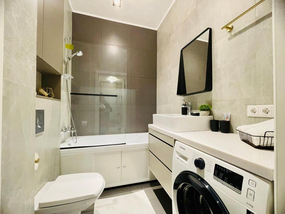 Уютная Стильная Квартира Возле Центрального Парка Горького! Apartamento Almaty Exterior foto