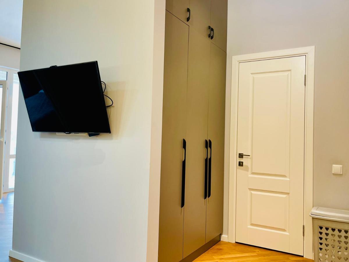 Уютная Стильная Квартира Возле Центрального Парка Горького! Apartamento Almaty Exterior foto